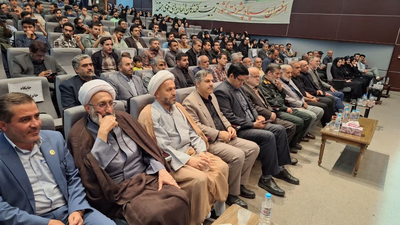 عزت و عظمت ایران اسلامی مرهون شهدای والامقام است