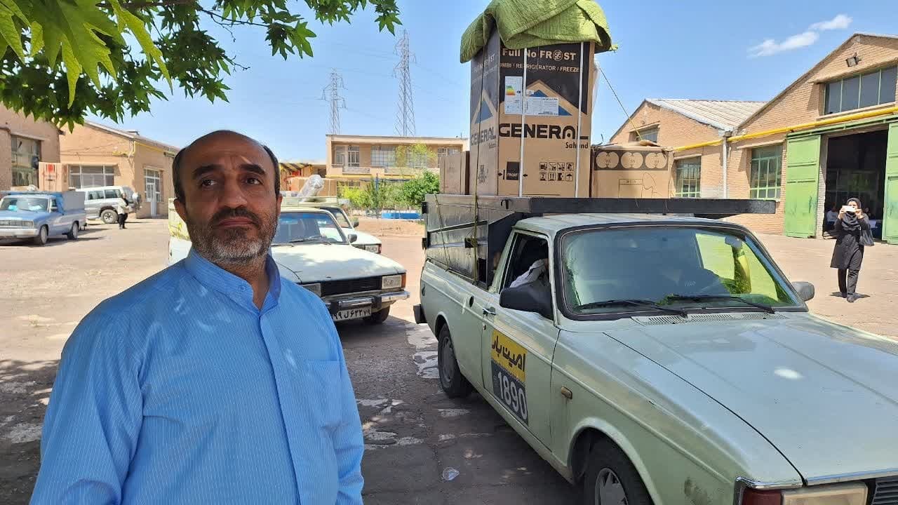 ۴۰ سری جهیزیه میان زوج های جوان مددجوی بهزیستی قزوین توزیع شد ۴۰ سری جهیزیه میان زوج های جوان مددجوی بهزیستی قزوین توزیع شد