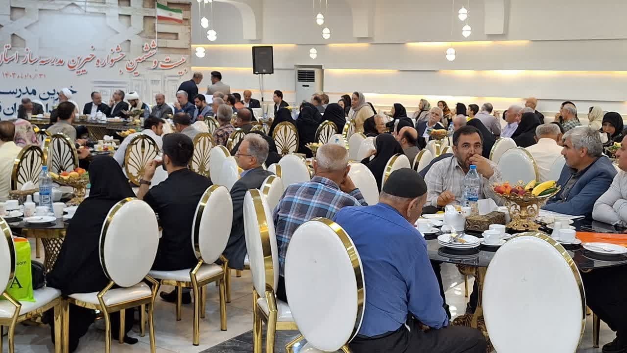 با معرفی خیرین بایستی فرهنگ مدرسه سازی را در جامعه ترویج و نهادینه کنیم