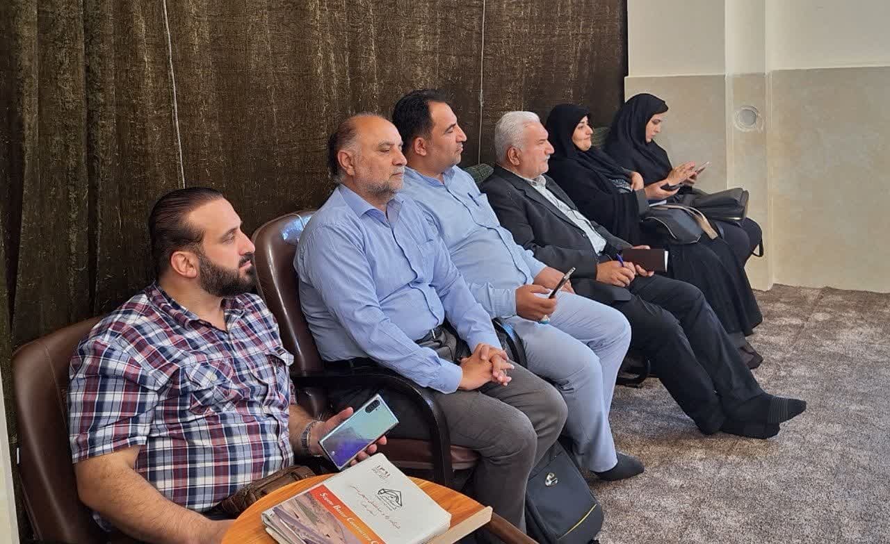 جلسه هم اندیشی نماینده مردم قزوین در مجلس خبرگان با خبرنگاران برگزار شد