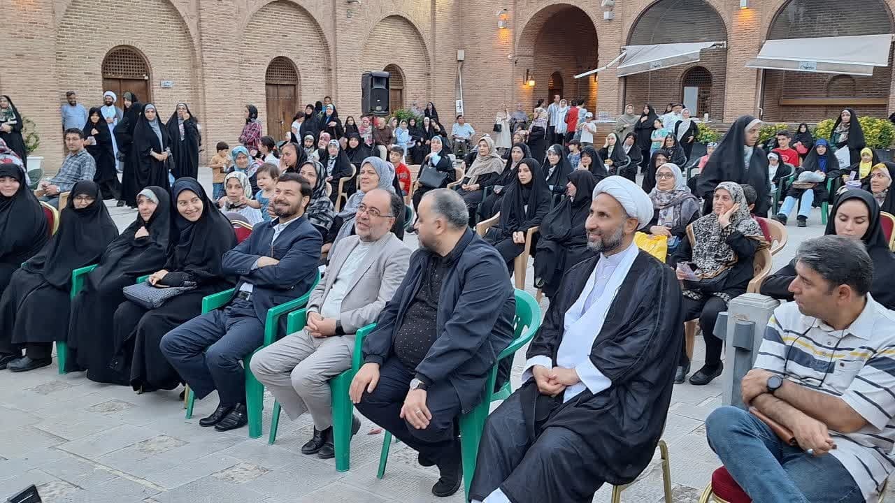 نمایشگاه مد و لباس خانواده ایرانی در سرای تاریخی سعدالسلطنه قزوین گشایش یافت