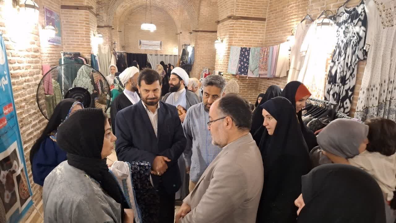 نمایشگاه مد و لباس خانواده ایرانی در سرای تاریخی سعدالسلطنه قزوین گشایش یافت