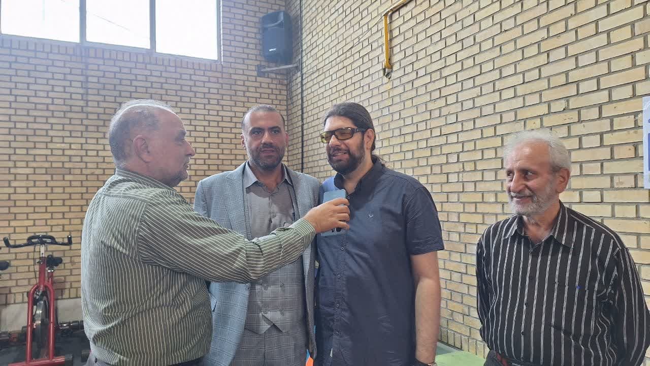 مدال آور آسیایی رای خود را به صندوق انداخت