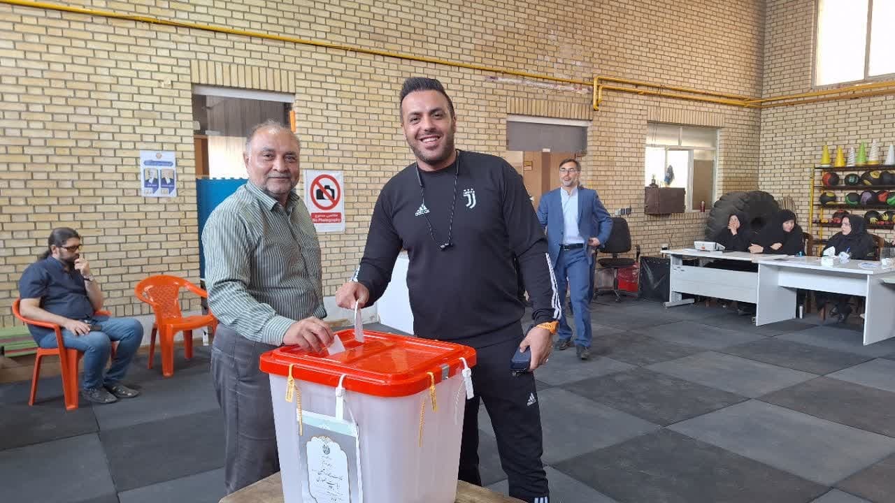 رئیس جمهور آینده توجه به شایسته سالاری و مدال آوران ورزشی را در اولویت قرار دهد