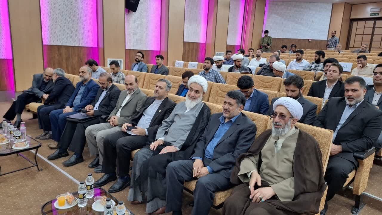 نخستین همایش بین المللی زیارت پژوهی با محور «زیارت غدیریه» در قزوین آغاز به کار کرد نخستین همایش بین المللی زیارت پژوهی با محور «زیارت غدیریه» در قزوین آغاز به کار کرد