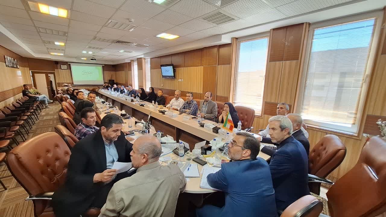 از باشگاههای خصوصی تنیس روی میز حمایت می کنیم