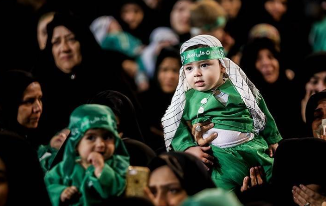 عزاداری مادران به همراه نوزادان در مراسم شیرخوارگان حسینی قزوین 