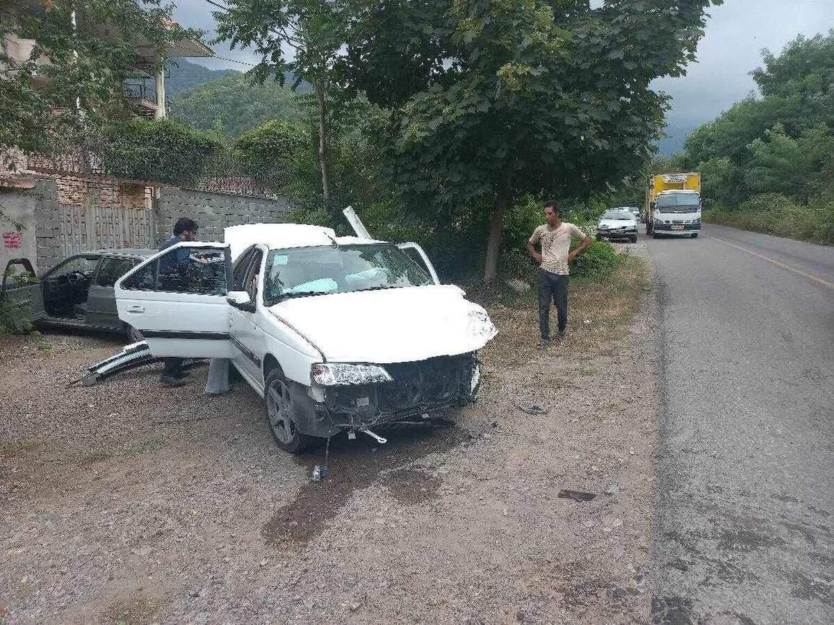 مصدوم شدن ۶ نفر بر اثر تصادف دنا و پژو پارس در جاده توسکستان به شاهرود