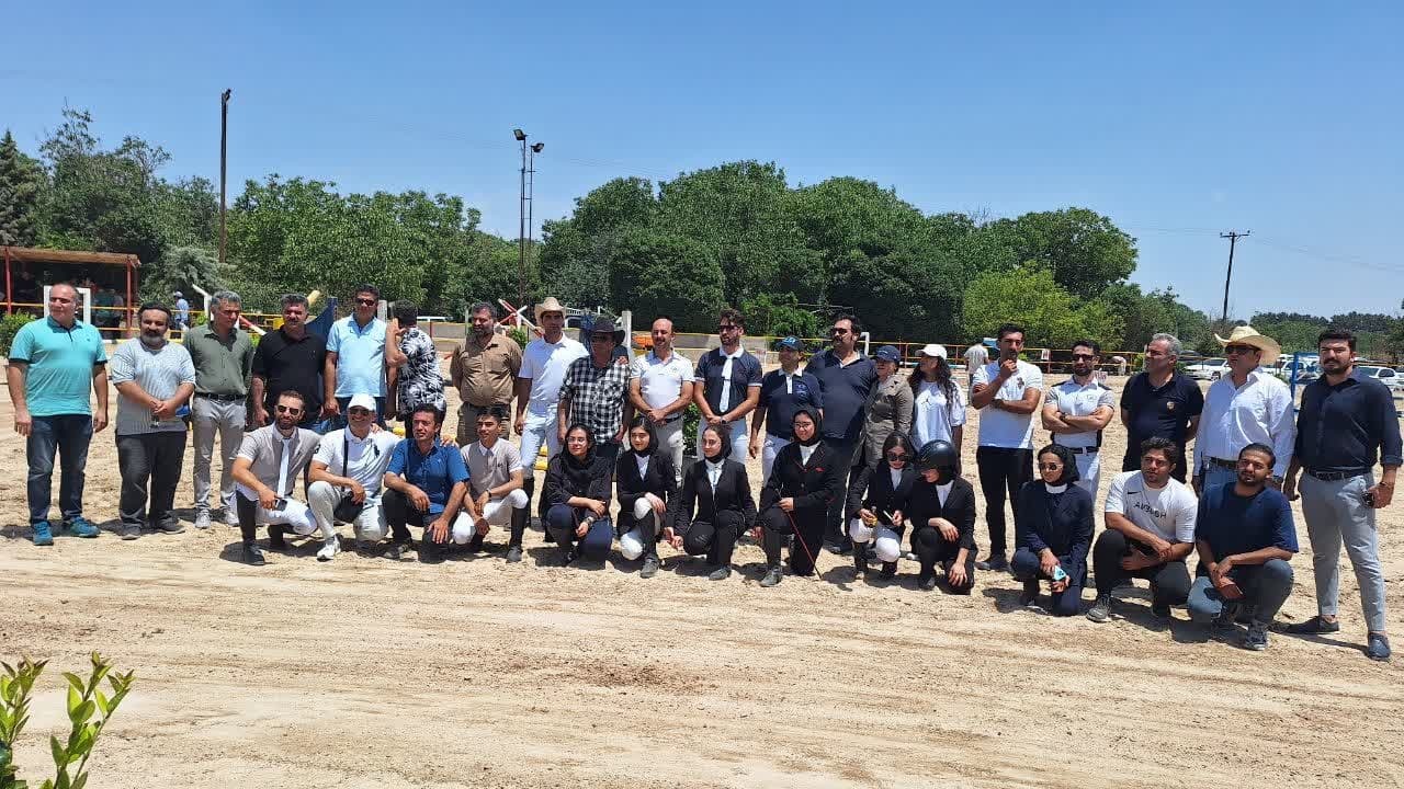 دومین دوره مسابقات پرش با اسب در قزوین برگزار شد دومین دوره مسابقات پرش با اسب در قزوین برگزار شد