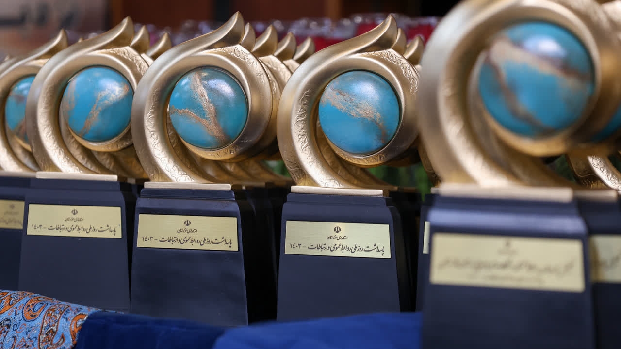 استاندار خوزستان: روابط عمومی شغلی سخت و در عین حال تاثیرگذار است