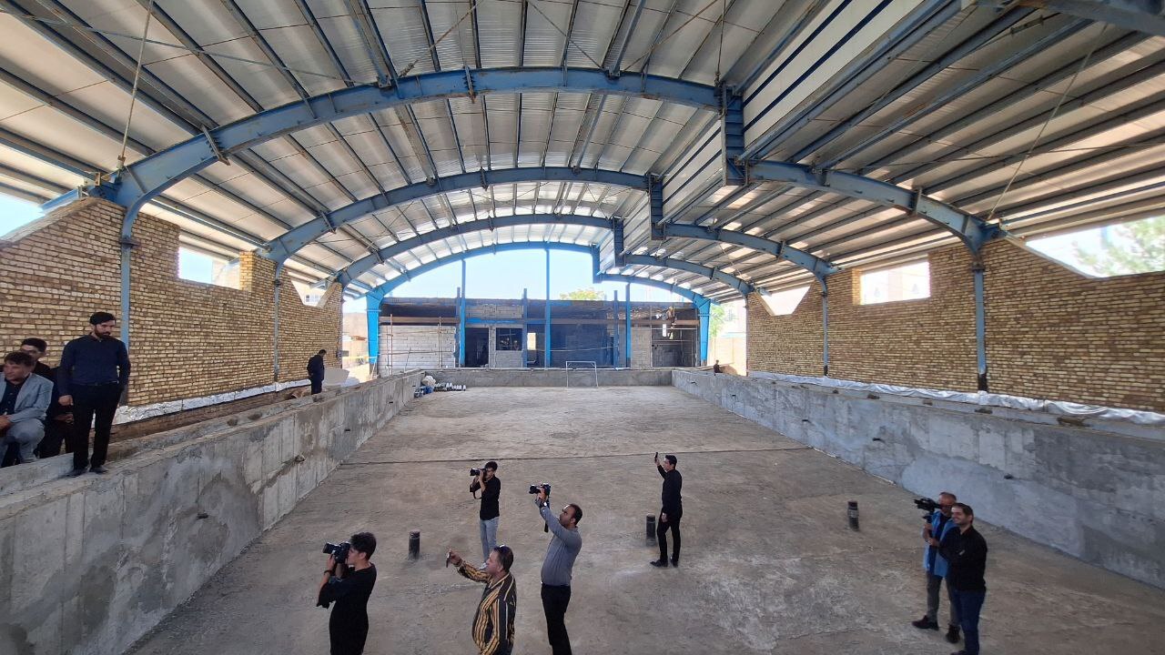 وزیر ورزش از استخر نیمه تمام شهر شال بازدید کرد وزیر ورزش از استخر نیمه تمام شهر شال بازدید کرد