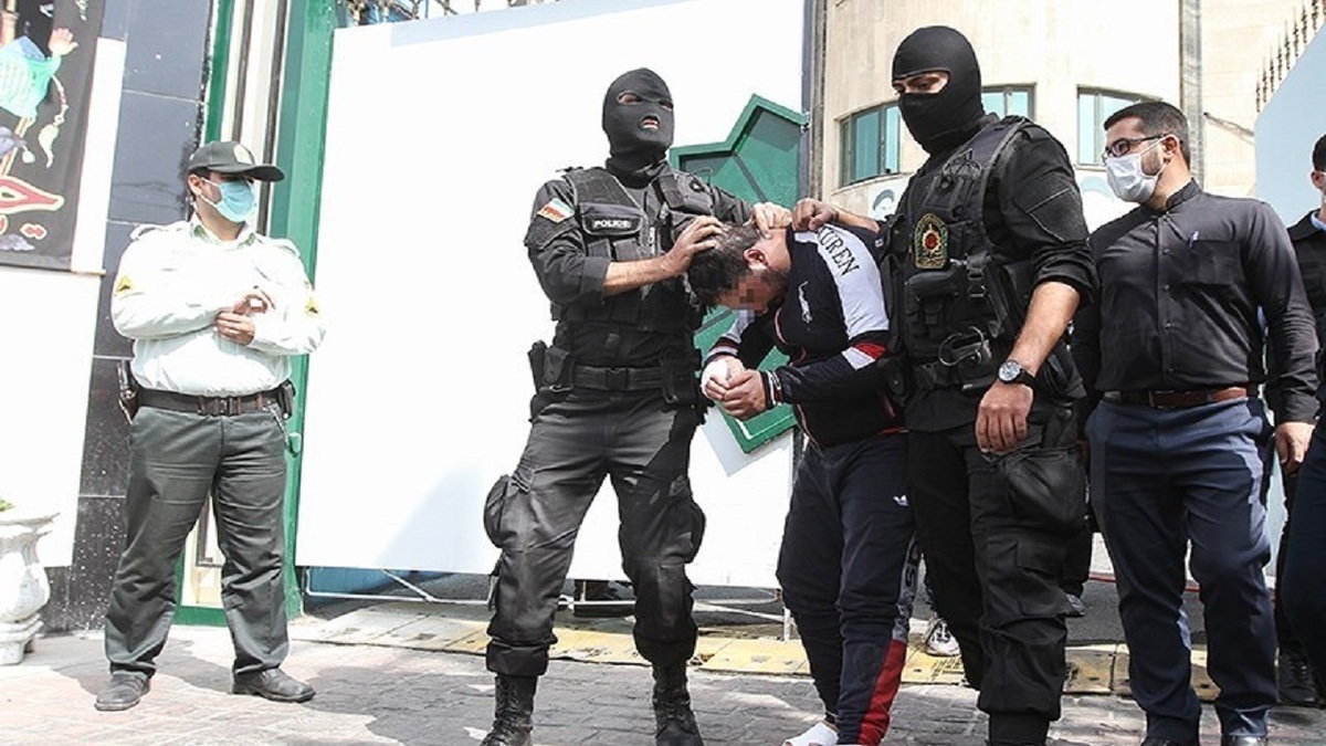 دستگیری اوباش در محله خزانه