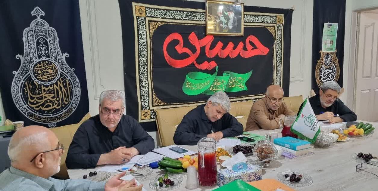 ۳۰۰ نفر خادم در مجموعه ستاد عتبات استان قزوین به صورت افتخاری همکاری می کنند ۳۰۰ نفر خادم در مجموعه ستاد عتبات استان قزوین به صورت افتخاری همکاری می کنند