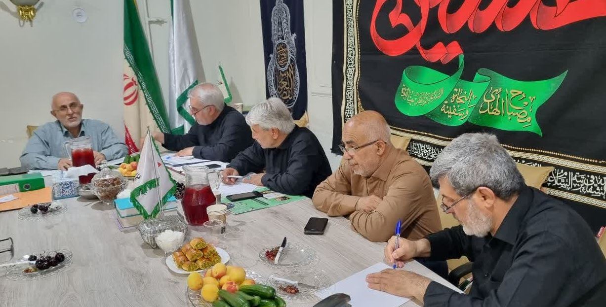 ۳۰۰ نفر خادم در مجموعه ستاد عتبات استان قزوین به صورت افتخاری همکاری می کنند ۳۰۰ نفر خادم در مجموعه ستاد عتبات استان قزوین به صورت افتخاری همکاری می کنند