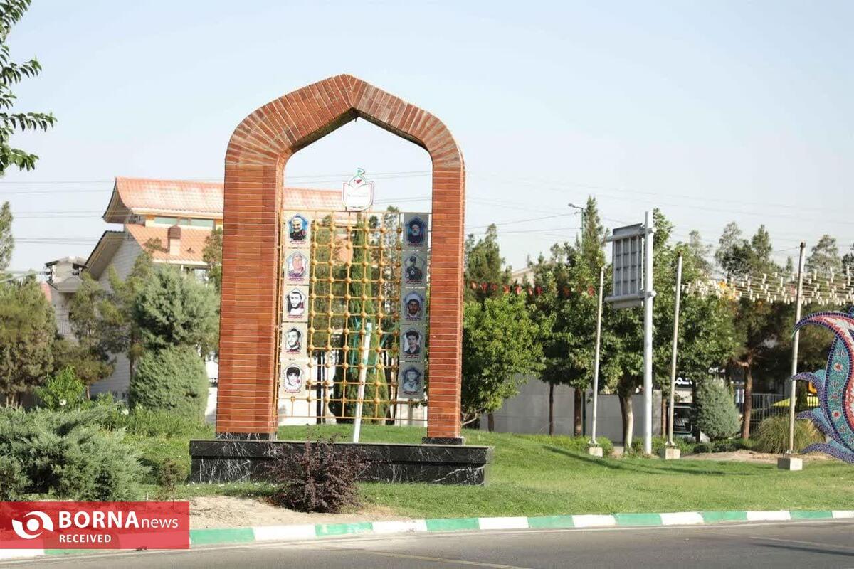 نصب المان كنگره ۱۲۰۰۰ شهید استان تهران و تابلو مزین به تمثال مبارك شهدا در شهر اندیشه