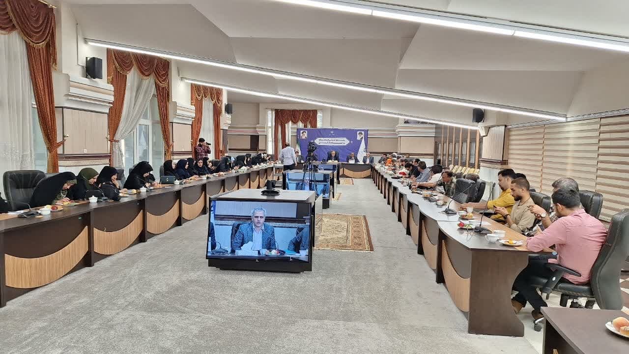 ۳۰۰ خبرنگار، عکاس خبری و مستند ساز انتخابات را پوشش می دهند