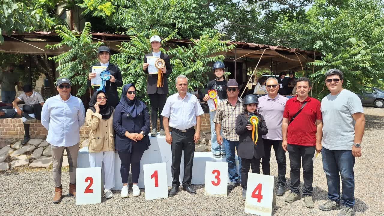 مسابقات درساژ در باشگاه سوارکاری سروش برگزار شد مسابقات درساژ در باشگاه سوارکاری سروش برگزار شد