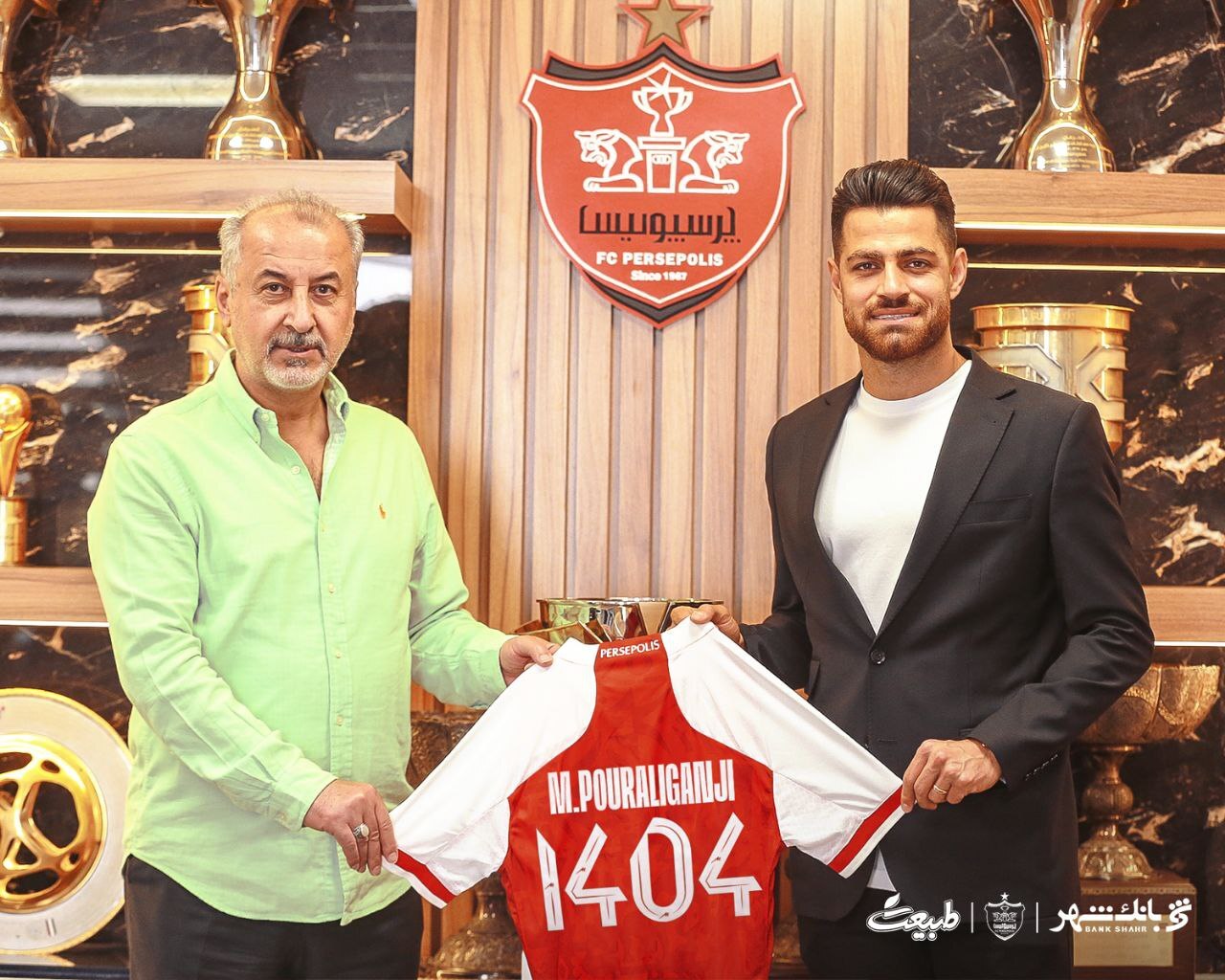 پورعلی گنجی چراغ اول را روشن کرد