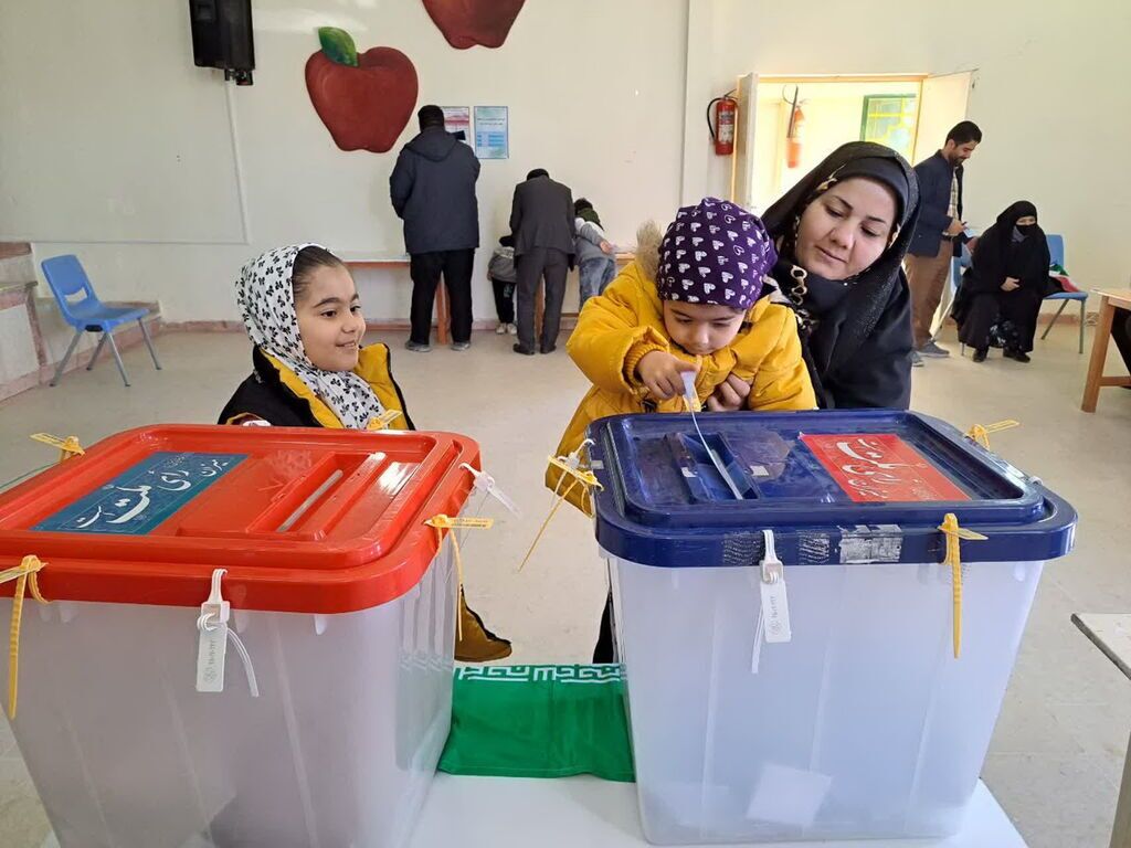 آقای نامزد! از نوجوانها غافل نشو آقای نامزد! از نوجوانها غافل نشو