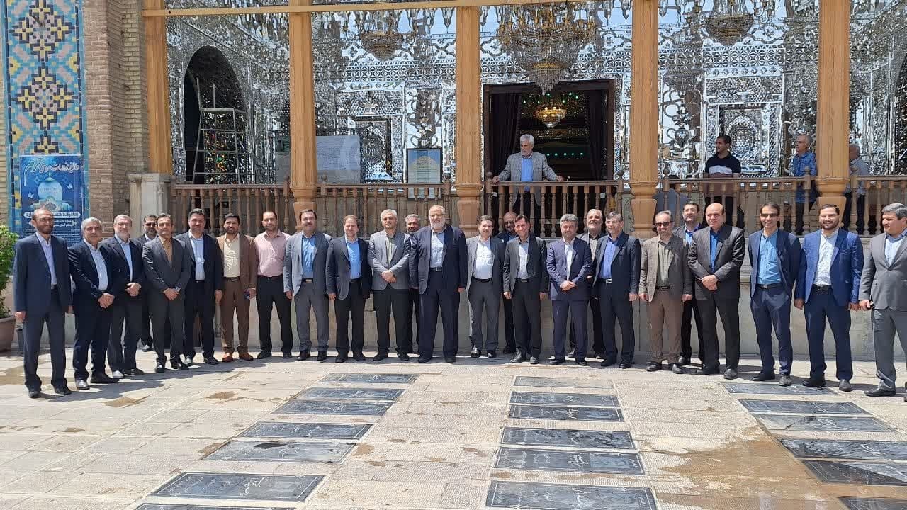 استاندار قزوین رای خود را به صندوق انداخت 