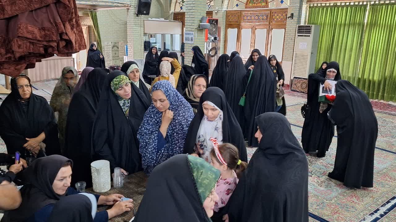 هنرمندان و اصحاب رسانه در استان قزوین مردم را به حضور حماسی دعوت کنند