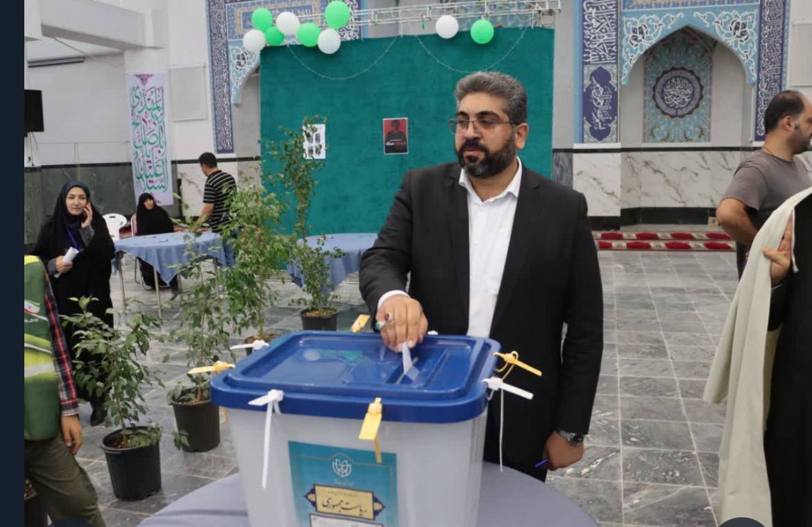 حضور پرشور مردم شهریار پای صندوقهای رأی حضور پرشور مردم شهریار پای صندوقهای رأی