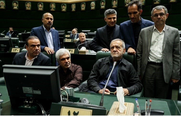 آخرین عکس پزشکیان در صندلی «شماره ۱۲۰» مجلس