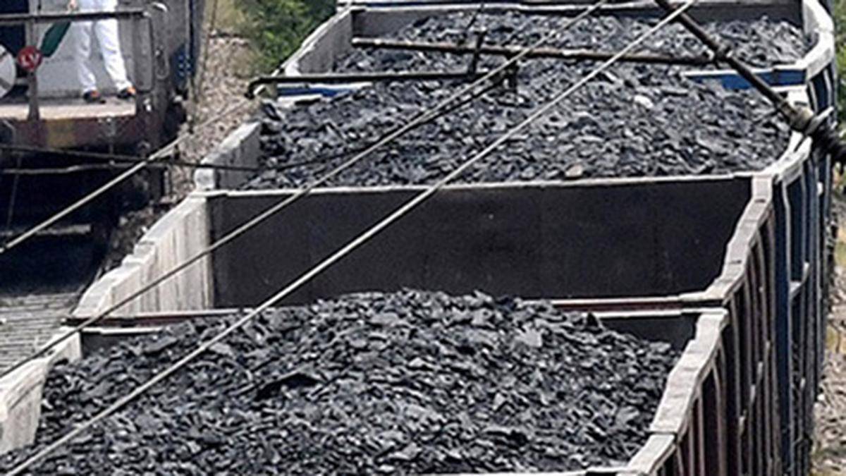 عزم هند برای افزایش پایداری سبد انرژی با کمک زغال‌سنگ پاک