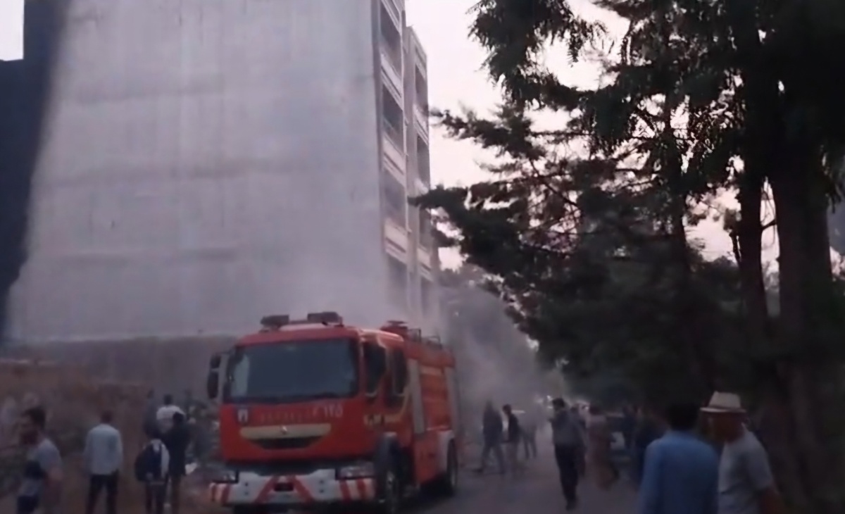 آتش سوزی ساختمان پنج طبقه در خیابان سردار جنگل جنوبی شهر یاسوج