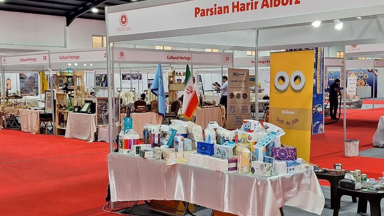 افزایش صادرات به کشورهای همسایه در اولویت برنامه های وزارت صمت است افزایش صادرات به کشورهای همسایه در اولویت برنامه های وزارت صمت است