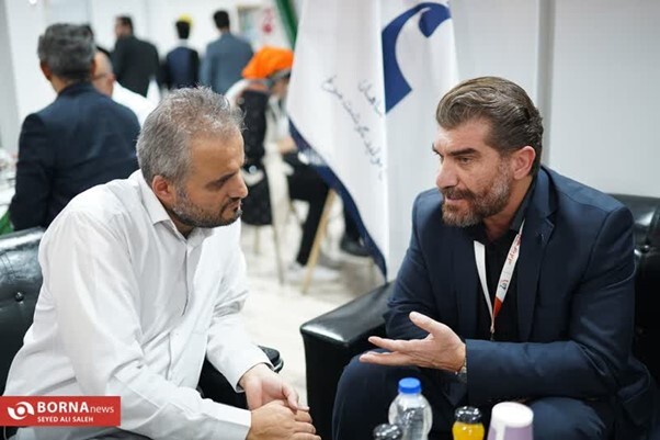 مرغ نژاد آرین گزینه مناسب برای صادرات/ اختراع ربات رصد سلامت و تغذیه مرغها برای اولین بار در ایران مرغ نژاد آرین گزینه مناسب برای صادرات/ اختراع ربات رصد سلامت و تغذیه مرغها برای اولین بار در ایران