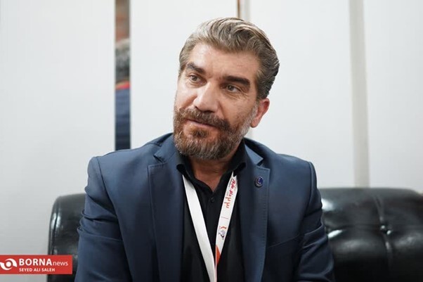 مرغ نژاد آرین گزینه مناسب برای صادرات/ اختراع ربات رصد سلامت و تغذیه مرغها برای اولین بار در ایران مرغ نژاد آرین گزینه مناسب برای صادرات/ اختراع ربات رصد سلامت و تغذیه مرغها برای اولین بار در ایران