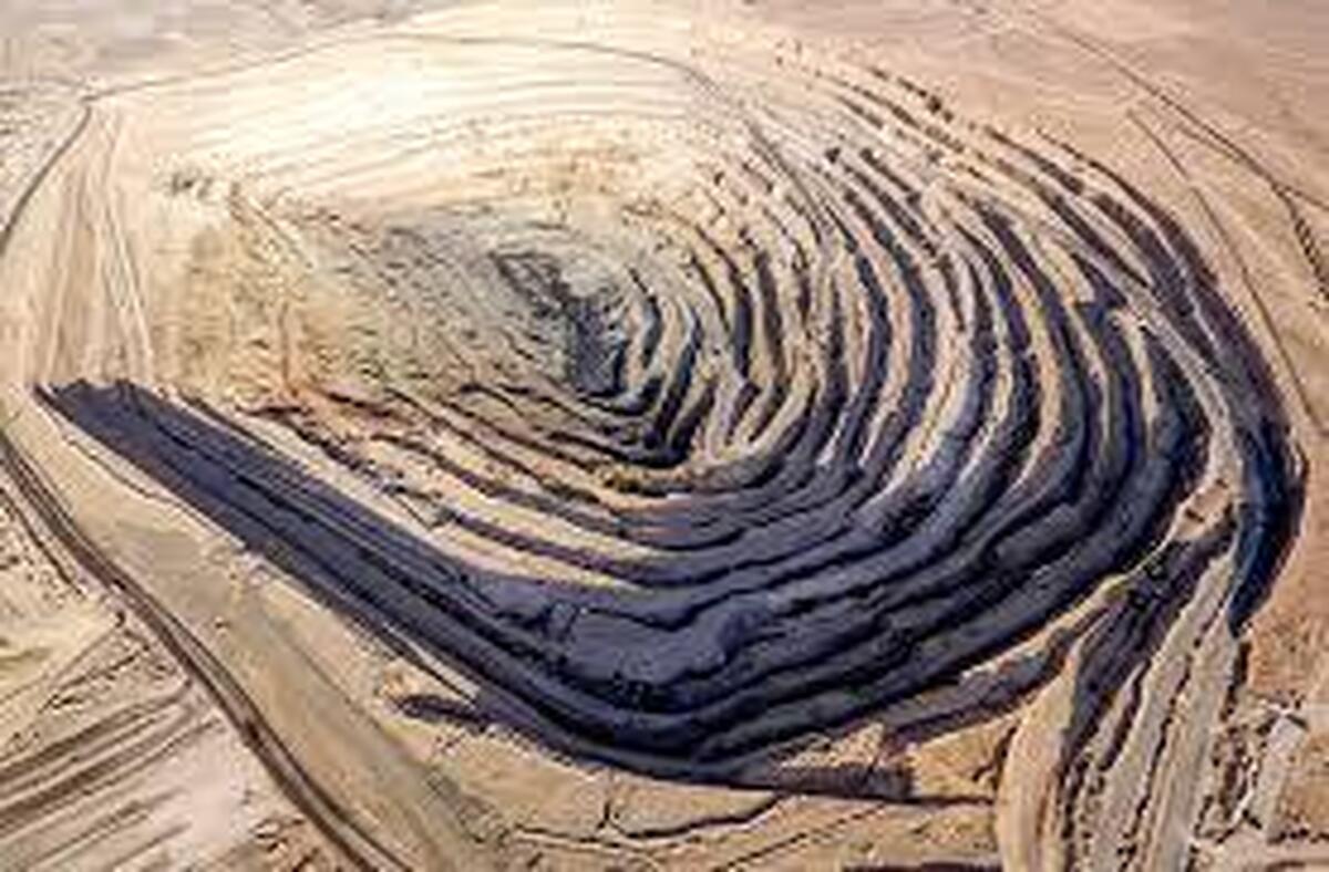 استخراج افزون بر ۷۶ هزار تن کلوخه بنتونیت در معادن سنگان خواف