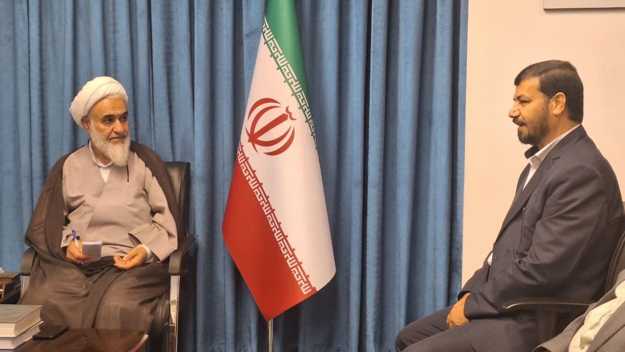 خبرنگاران استان قزوین با امام جمعه دیدار کردند