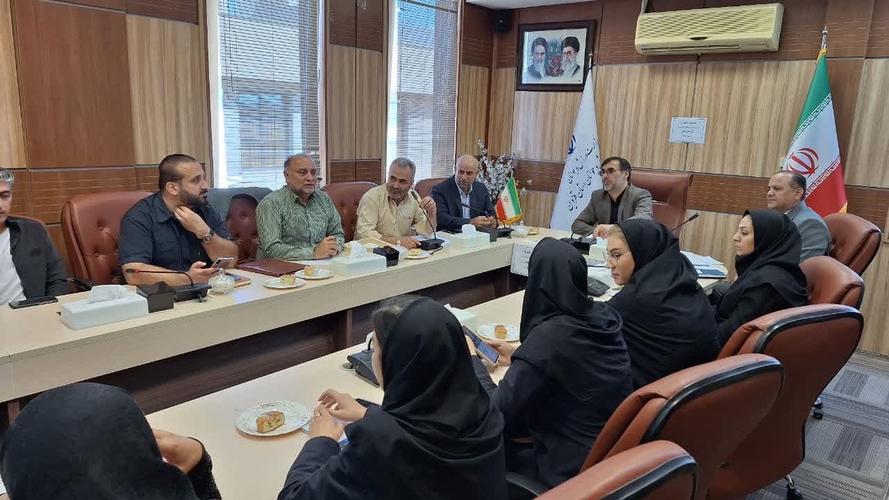 ورزشگاه سردار آزادگان قزوین برای میزبانی فصل جدید لیگ برتر آماده می شود