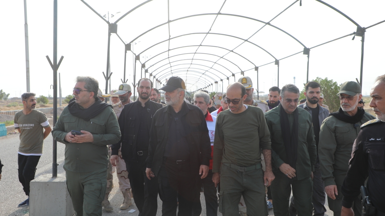  وزیر کشور از پایانه های مرزی چذابه و شیب عراق بازدید کرد