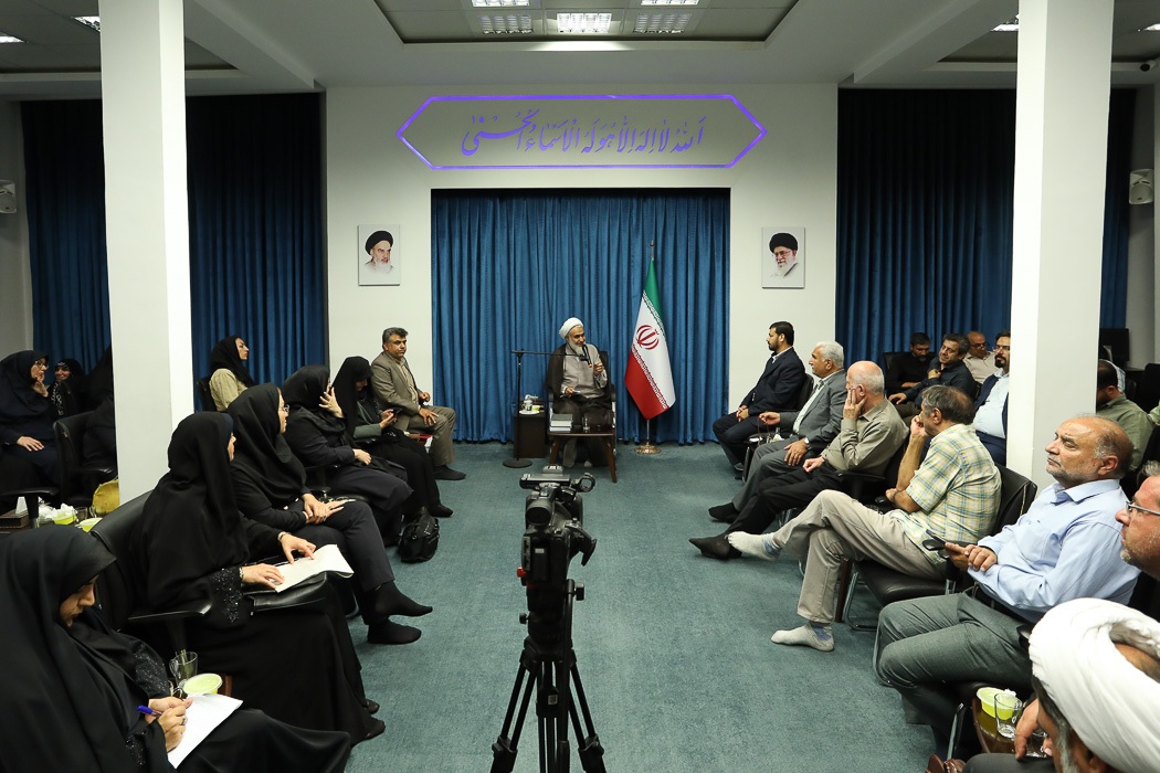 خبرنگاران استان قزوین با امام جمعه دیدار کردند