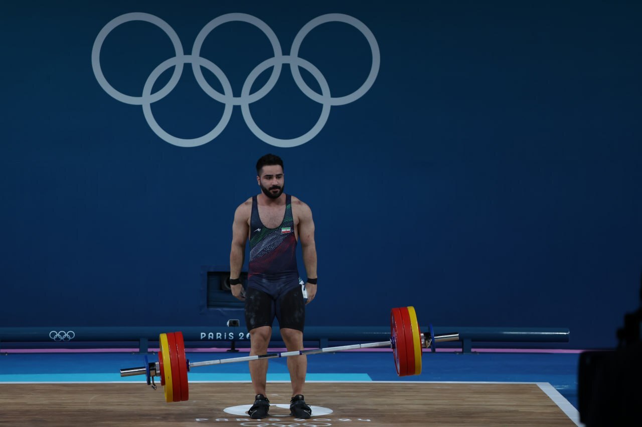 المپیک ۲۰۲۴ پاریس/ برخورداری به نیمه‌نهایی رسید/ صعود زارع به نیمه‌نهایی