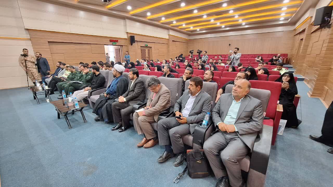 رسانه های متعهد در خط مقدم مقابله با جنگ روایتهای دشمنان قرار دارند رسانه های متعهد در خط مقدم مقابله با جنگ روایتهای دشمنان قرار دارند