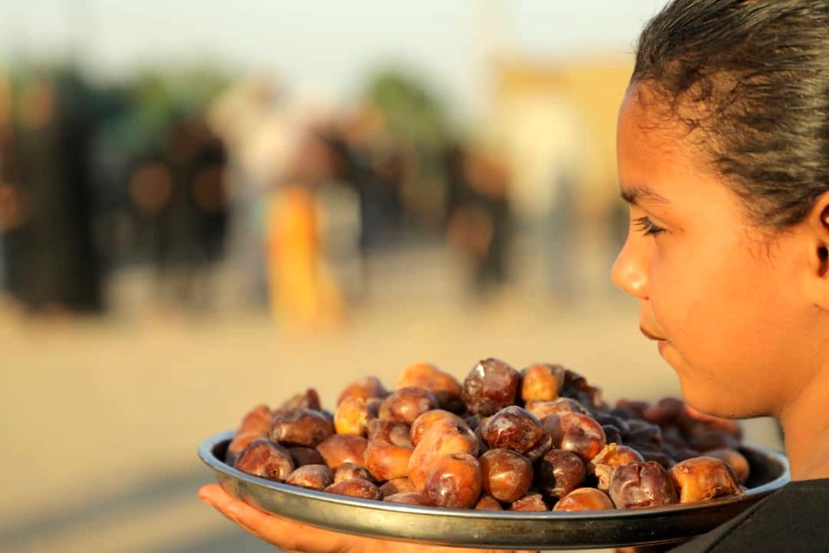 از خوردن این خوراکی ها در پیاده روی اربعین خودداری کنید!