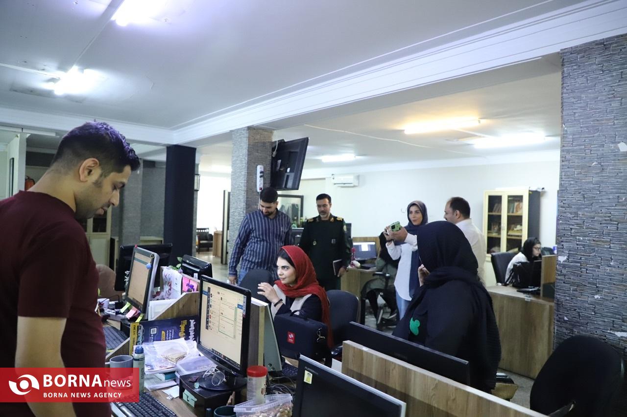 بازدید سخنگوی قرارگاه مرکزی مهارت آموزی کارکنان وظیفه نیروهای مسلح از خبرگزاری برنا بازدید سخنگوی قرارگاه مرکزی مهارت آموزی کارکنان وظیفه نیروهای مسلح از خبرگزاری برنا