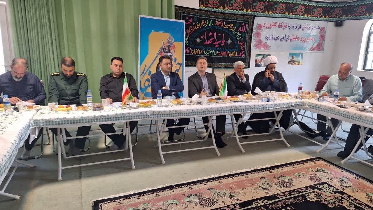 هنر رسانه ها انعکاس موثر مشکلات برای پیگیری مسئولان برای حل آن است هنر رسانه ها انعکاس موثر مشکلات برای پیگیری مسئولان برای حل آن است