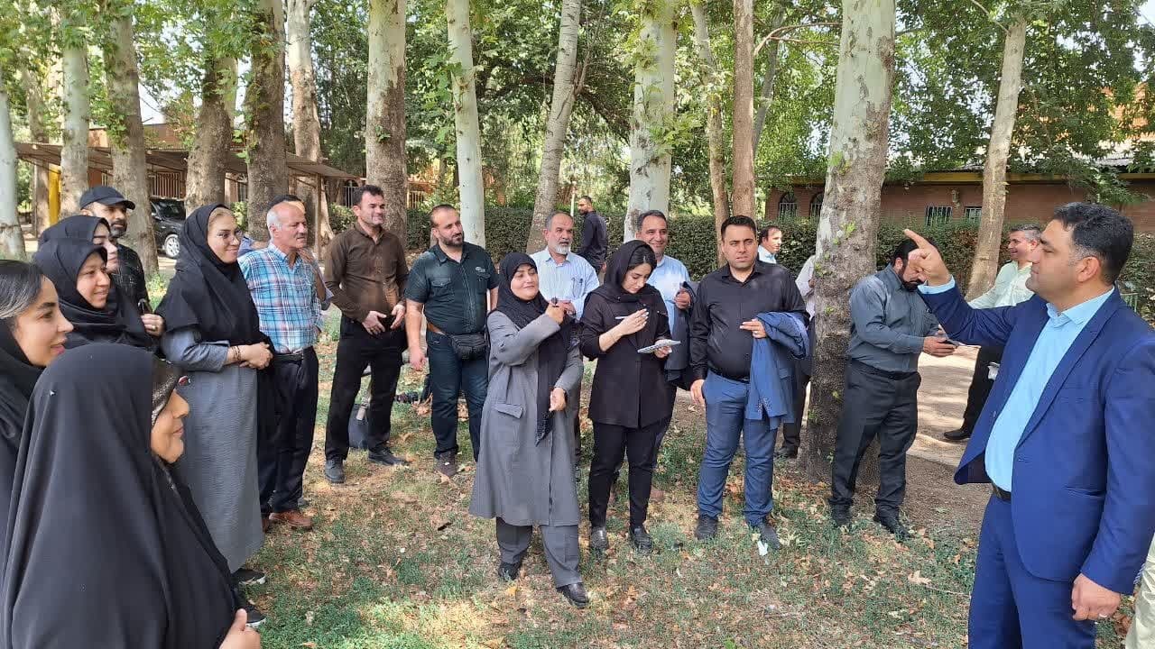 هنر رسانه ها انعکاس موثر مشکلات برای پیگیری مسئولان برای حل آن است هنر رسانه ها انعکاس موثر مشکلات برای پیگیری مسئولان برای حل آن است