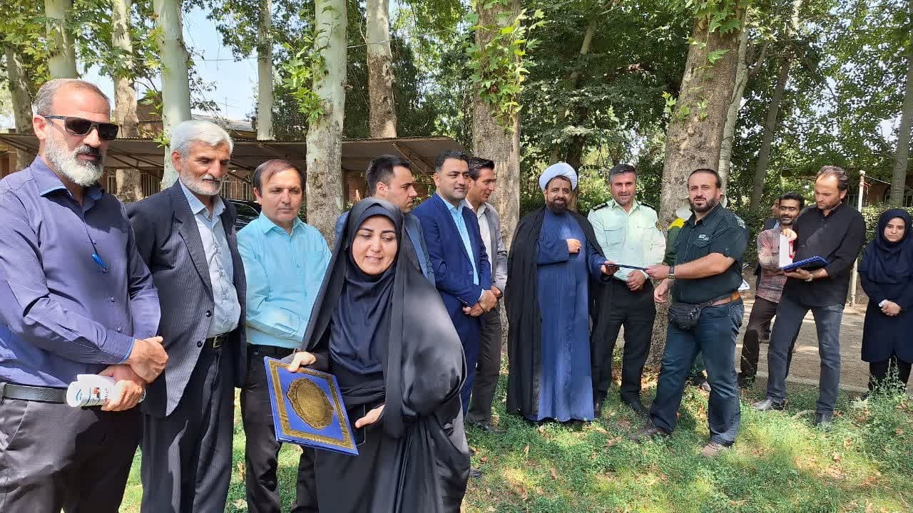 هنر رسانه ها انعکاس موثر مشکلات برای پیگیری مسئولان برای حل آن است هنر رسانه ها انعکاس موثر مشکلات برای پیگیری مسئولان برای حل آن است