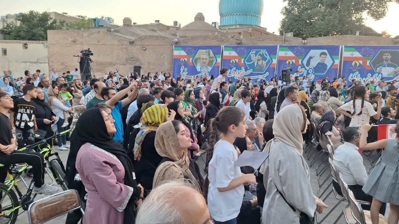 مردم قزوین از قهرمانان المپیکی خود استقبال کردند