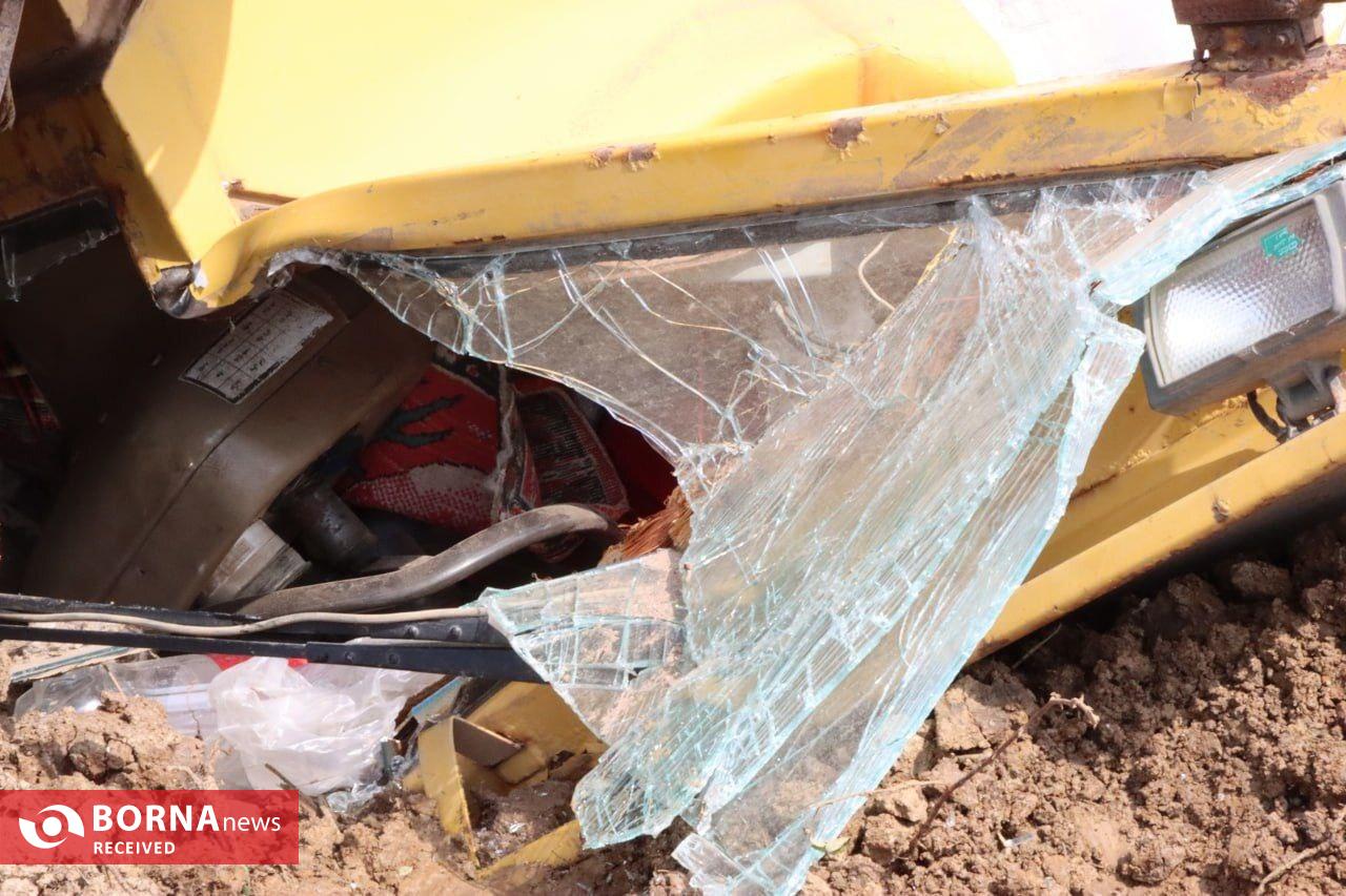سقوط و واژگونی غلتک در حین کار + عکس
