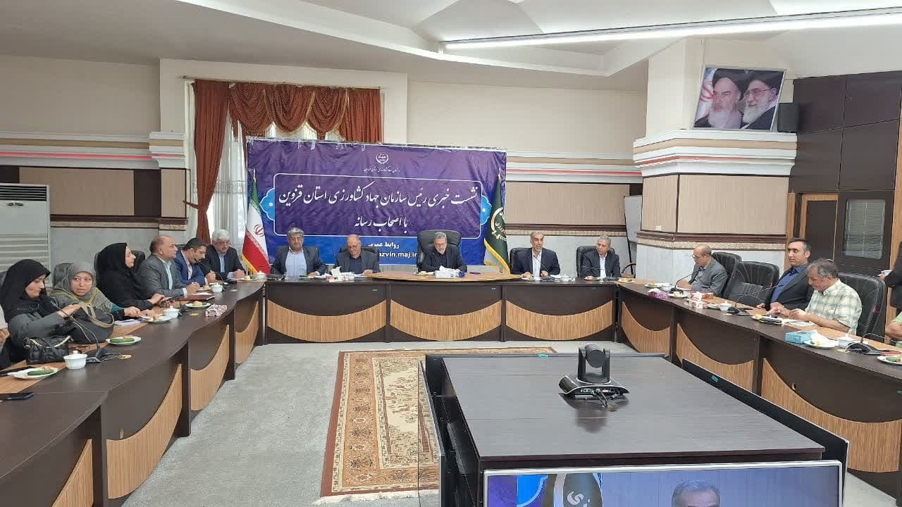 خبرنگاران با ارائه تحلیل های کارشناسی به تصمیم گیری در بخش کشاورزی مشارکت کنند