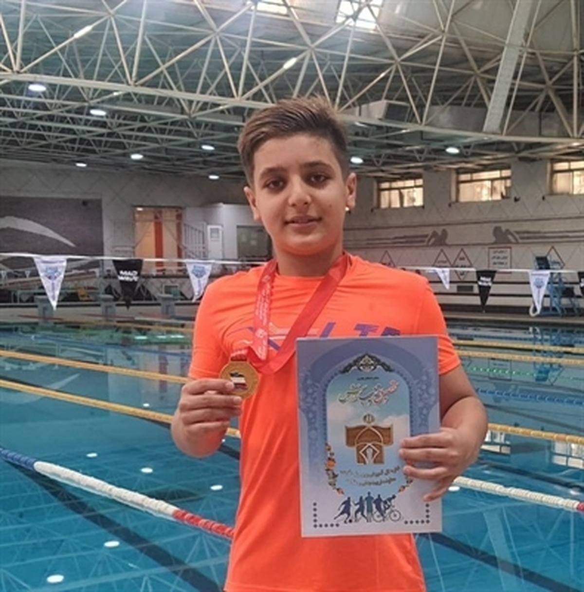 درخشش شناگر همدانی در رقابت کشوری