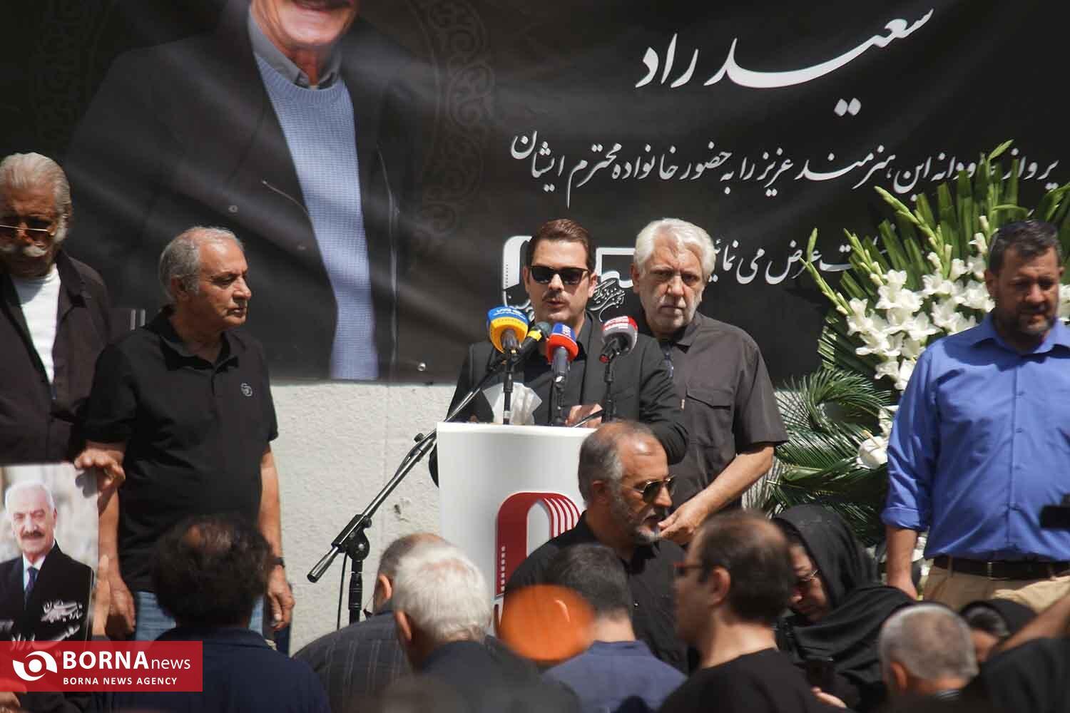 مراسم تشییع پیکر «سعید راد»/ ستارهای که عشقش دوربین و نفسش پرسپولیس بود مراسم تشییع پیکر «سعید راد»/ ستارهای که عشقش دوربین و نفسش پرسپولیس بود