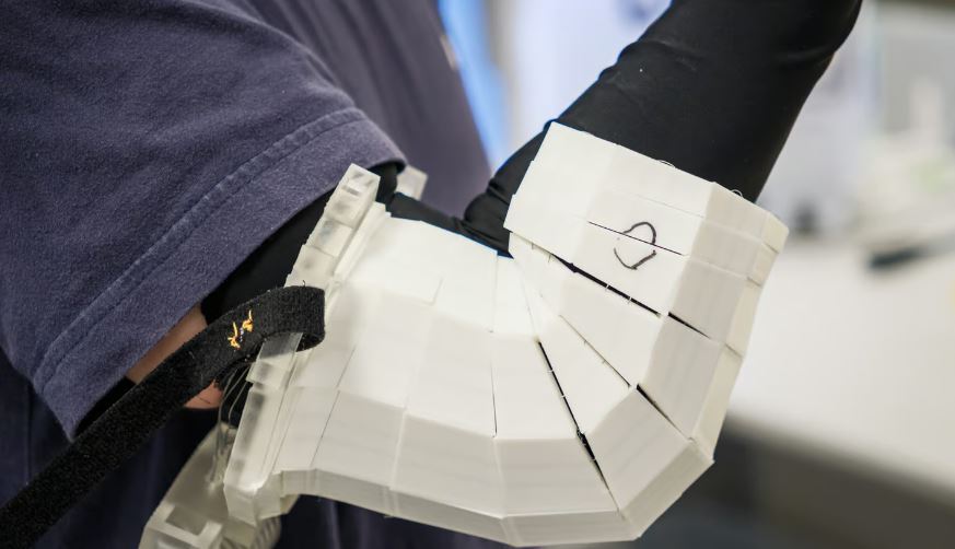 پنگولین‌ها پارچه رباتیک را را به بشر هدیه می‌دهند+فیلم